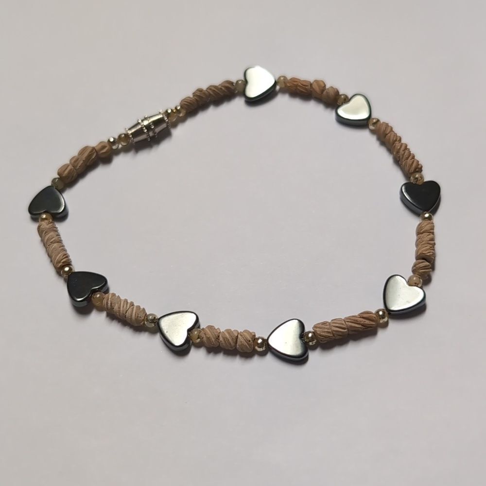 147 Brown Wood Beaded and Hematite Hearts‎ Bracelet